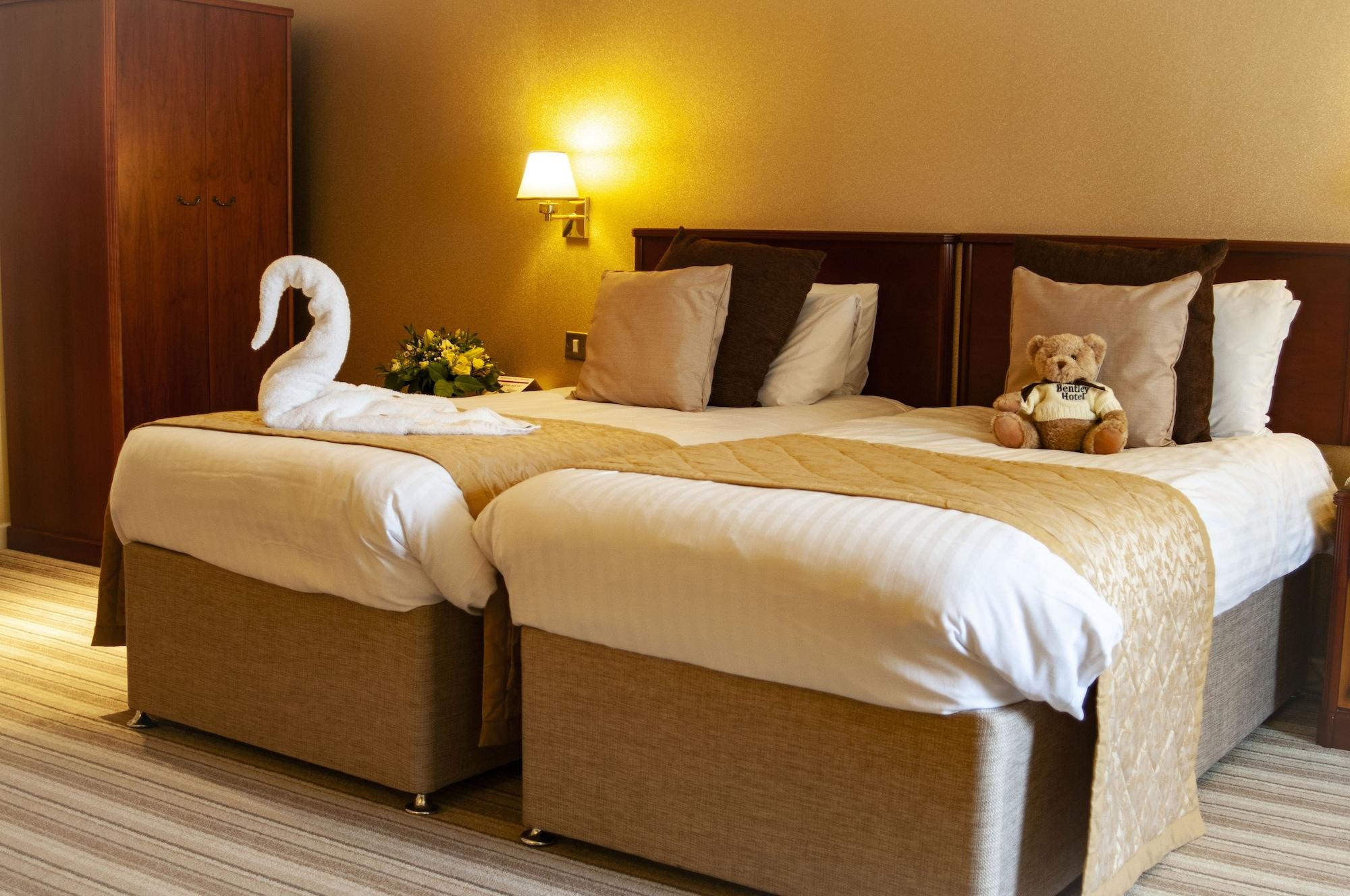 Best Western Plus Bentley Hotel, Leisure Club & Spa Thorpe on the Hill  외부 사진