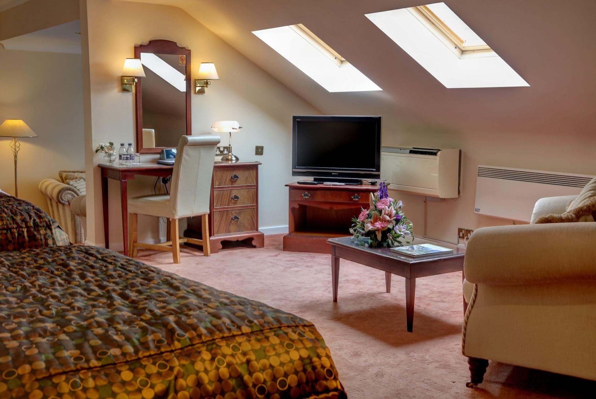 Best Western Plus Bentley Hotel, Leisure Club & Spa Thorpe on the Hill  외부 사진