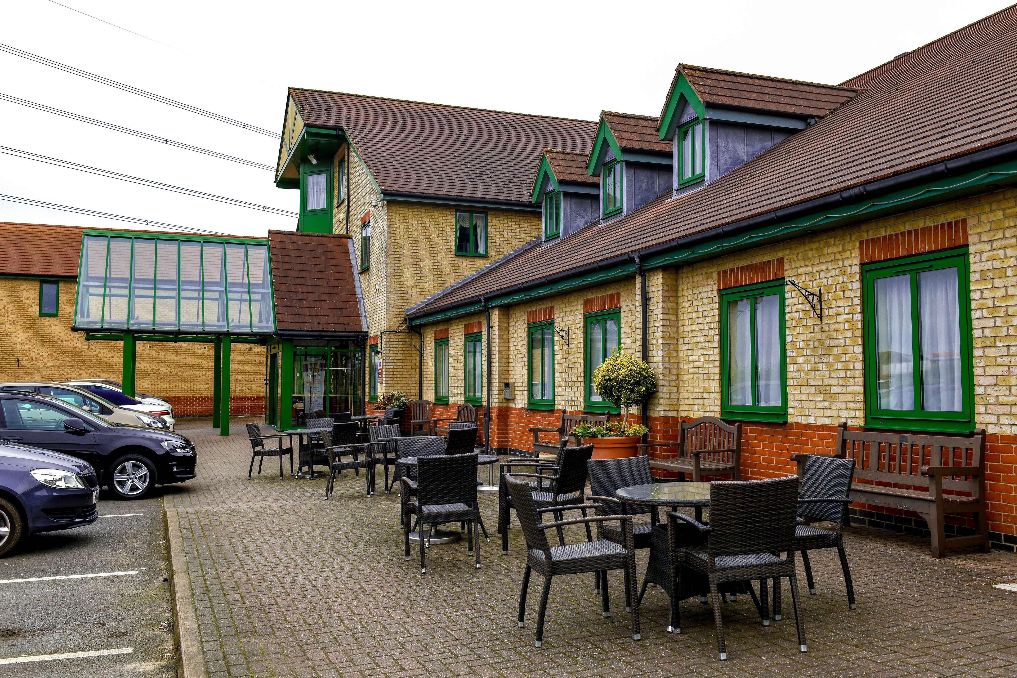 Best Western Plus Bentley Hotel, Leisure Club & Spa Thorpe on the Hill  외부 사진