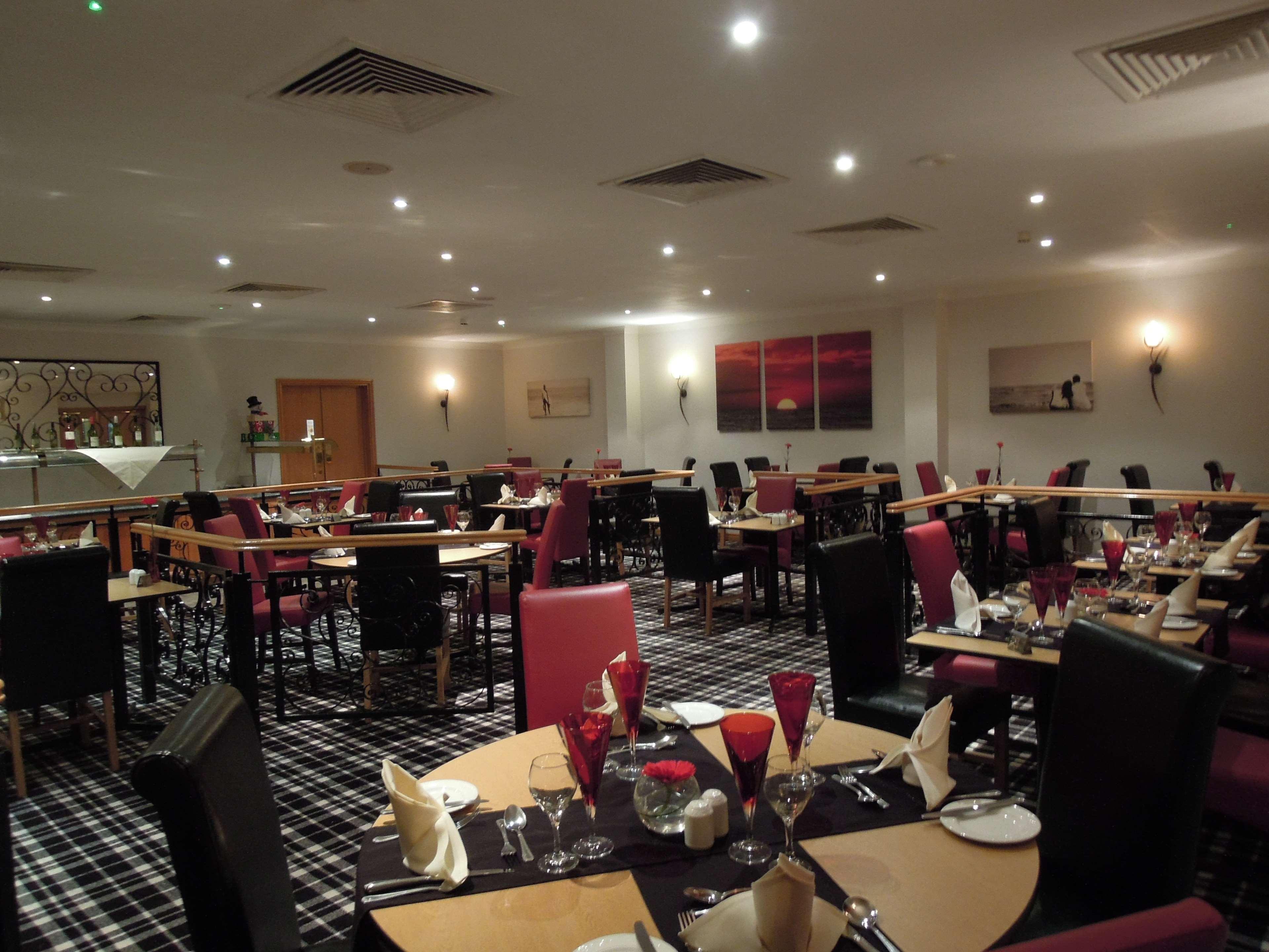 Best Western Plus Bentley Hotel, Leisure Club & Spa Thorpe on the Hill  외부 사진