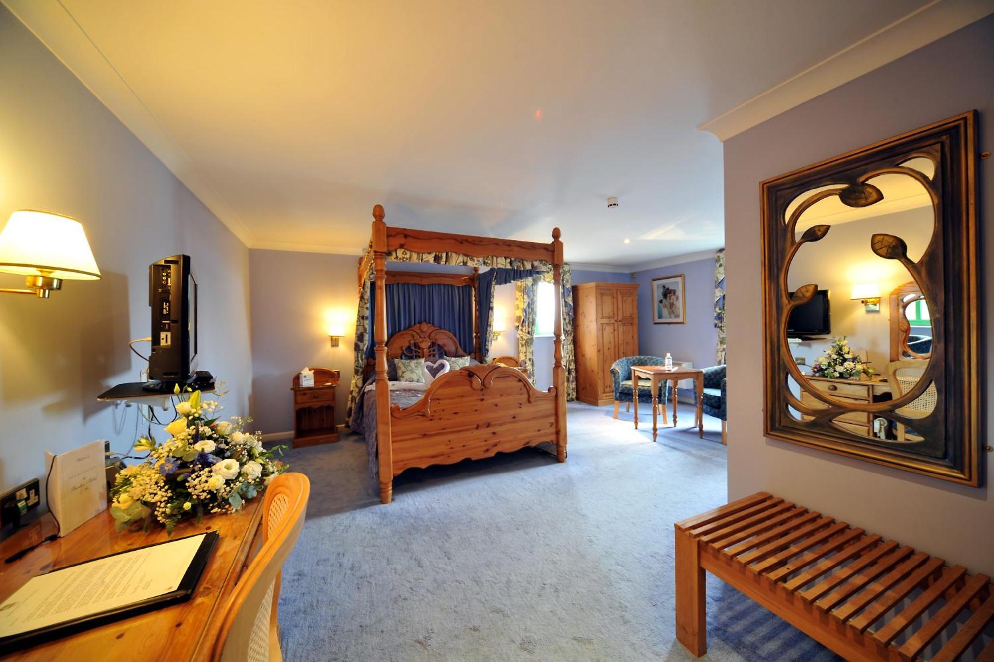 Best Western Plus Bentley Hotel, Leisure Club & Spa Thorpe on the Hill  외부 사진
